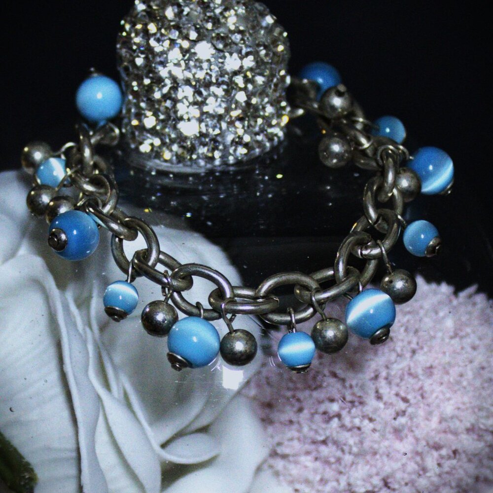 Beautiful 7" Blue and Silver Bracelet